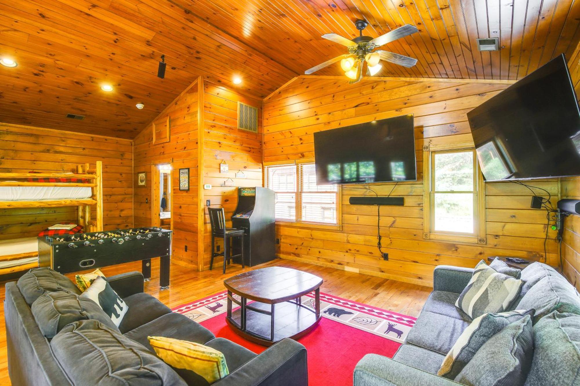 Cabin With Pool Access About 3 Mi To Downtown Gatlinburg Kültér fotó