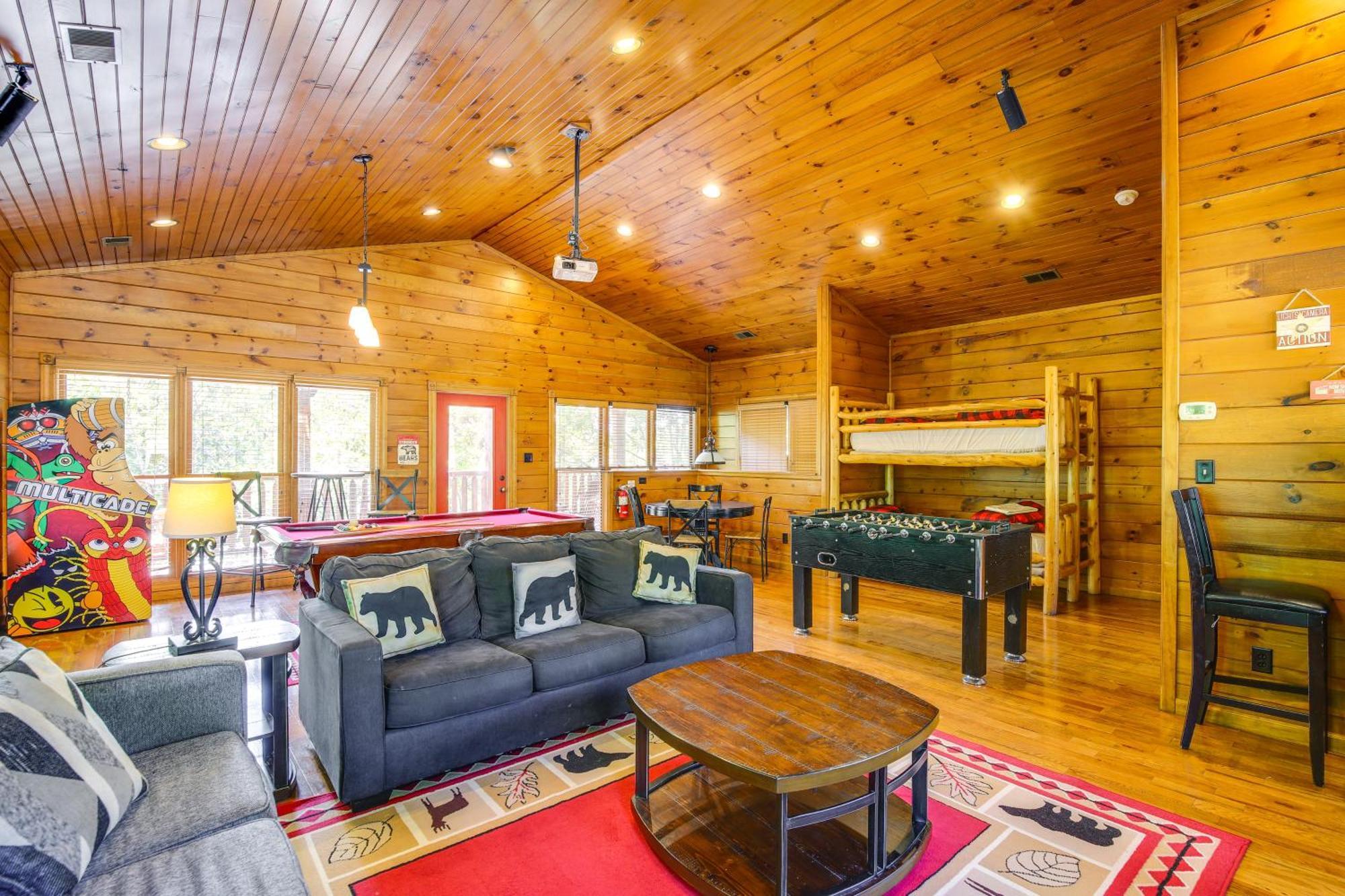 Cabin With Pool Access About 3 Mi To Downtown Gatlinburg Kültér fotó
