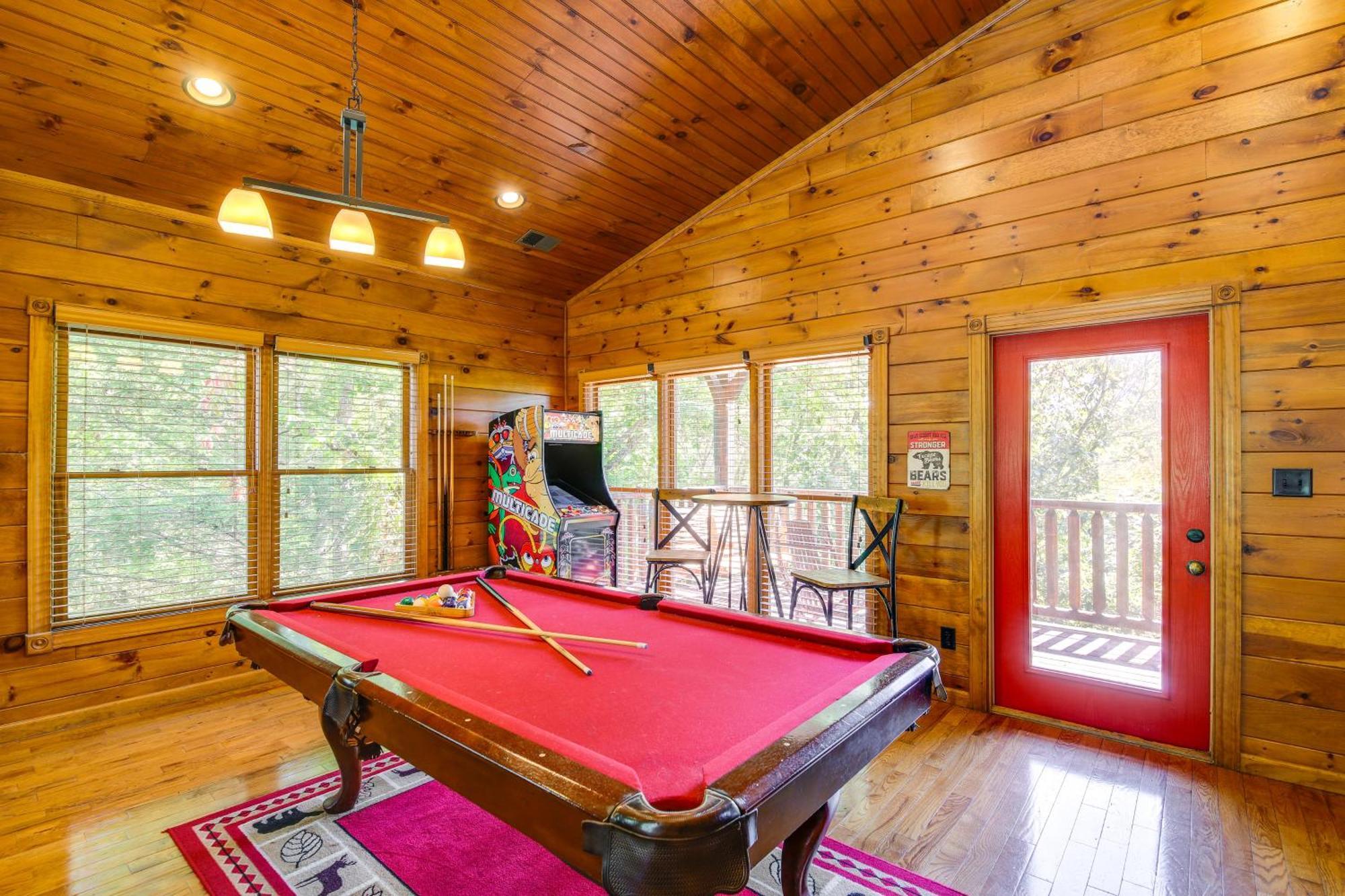 Cabin With Pool Access About 3 Mi To Downtown Gatlinburg Kültér fotó