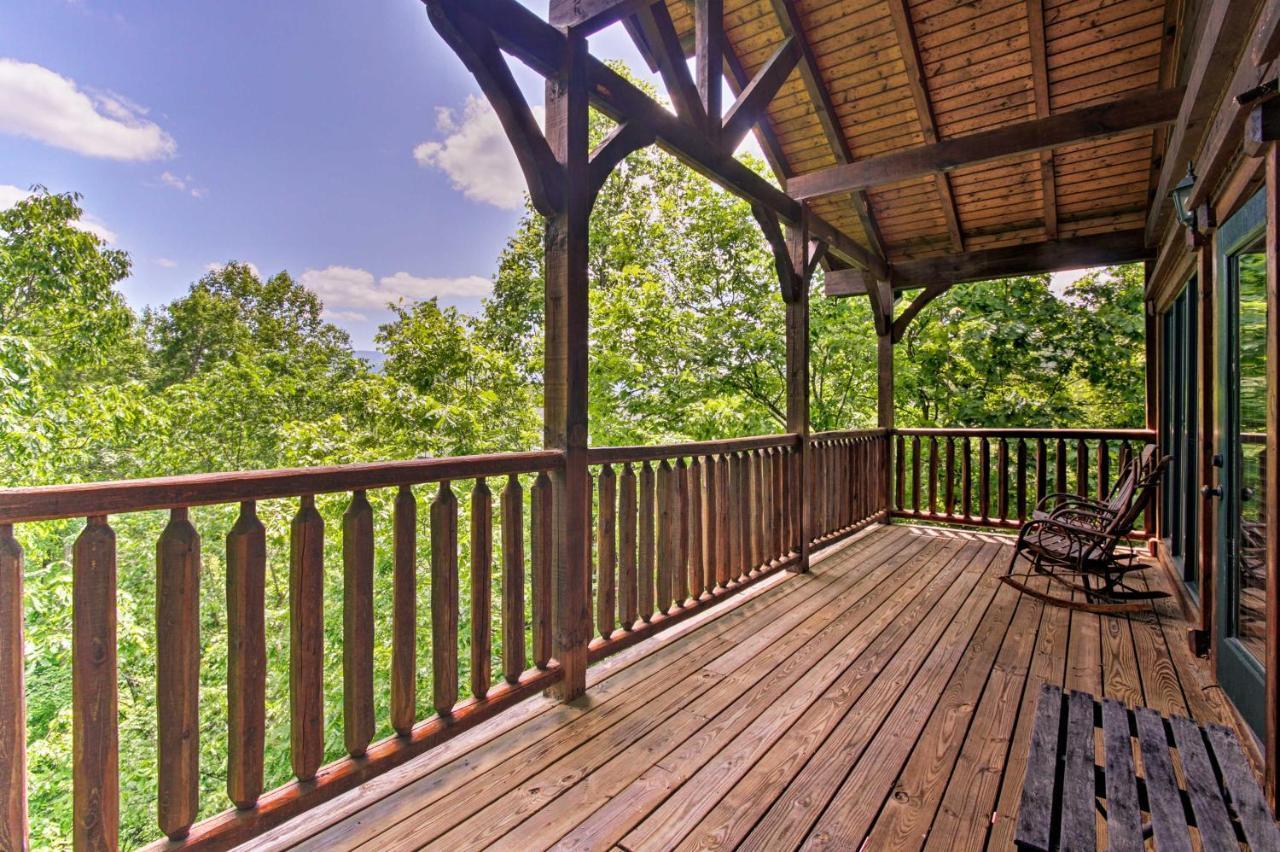 Cabin With Pool Access About 3 Mi To Downtown Gatlinburg Kültér fotó